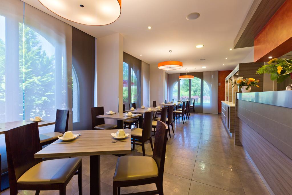 Logis Albhotel Grill Alby-sur-Cheran Eksteriør bilde